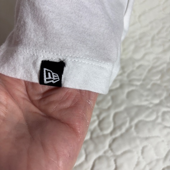 Ladies Boston Red Sox New Era White Tee with Navy Trim - Picture 3 of 5